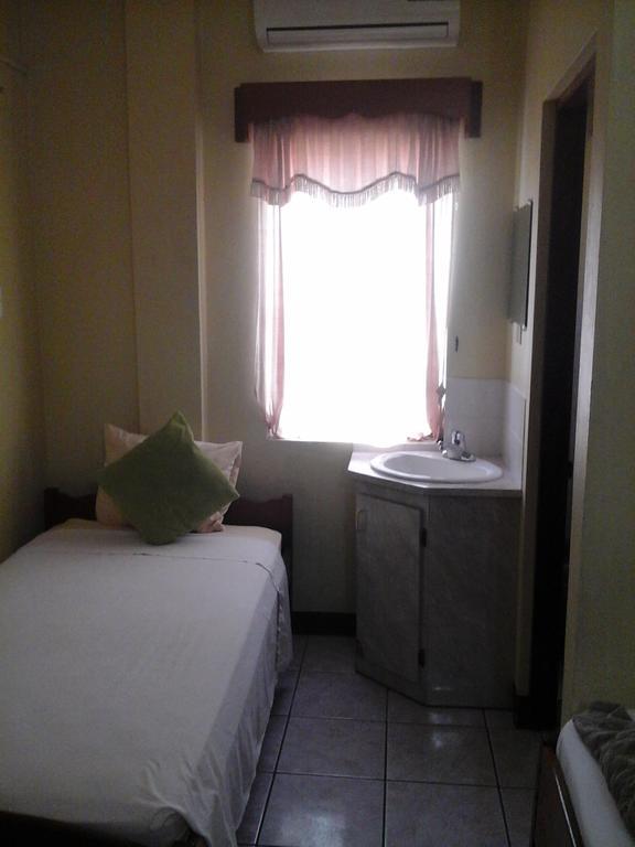 Belcove Hotel & Guesthouse Белиз Сити Екстериор снимка