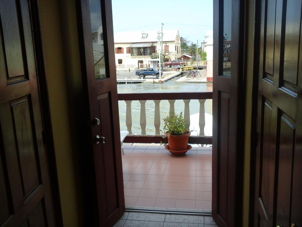 Belcove Hotel & Guesthouse Белиз Сити Екстериор снимка