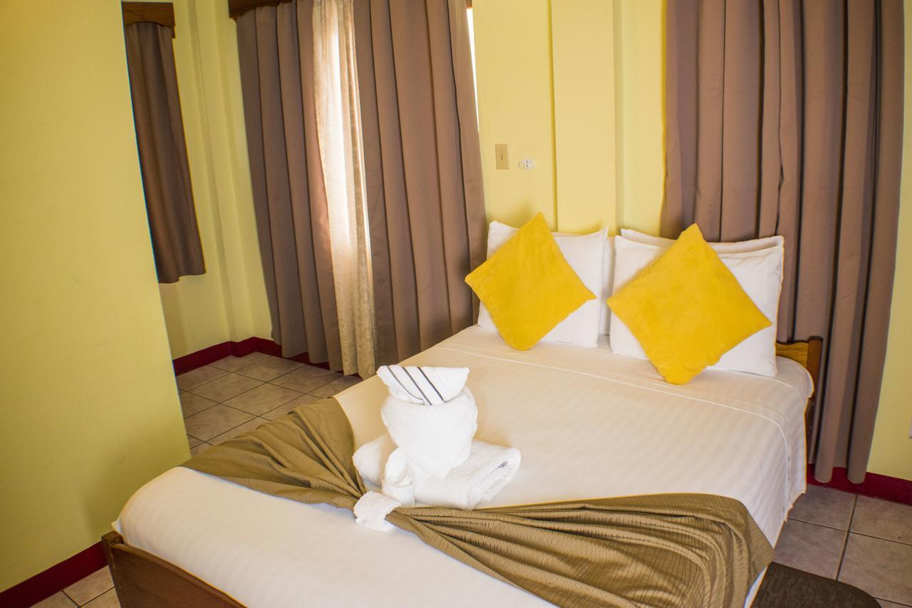 Belcove Hotel & Guesthouse Белиз Сити Екстериор снимка